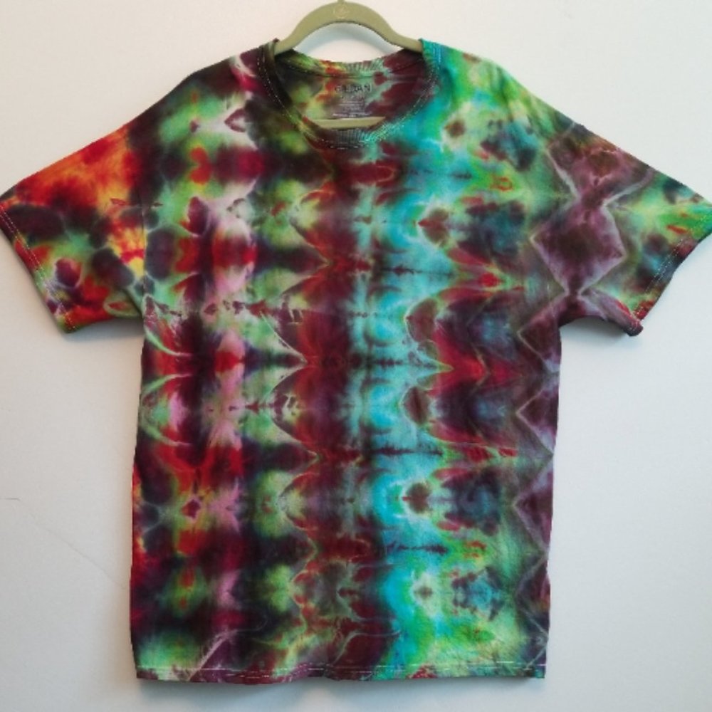 Men's XL One-of-a-kind Hand tied, hand dyed Tshirt